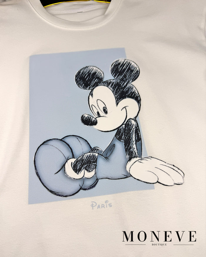 T-shirt Mickey Paris – Klasyczny Basic z Nutką Magii — detal
