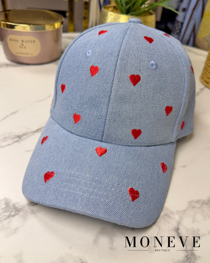 Czapka Bejsbolówka „Sweet Hearts” – Błękitny Jeans — detal