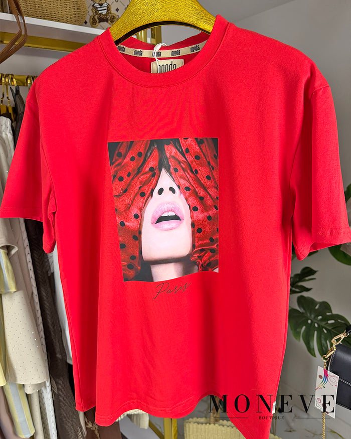 Czerwony t-shirt damski z nadrukiem Paris — detal
