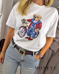Biały t-shirt z nadrukiem misia na rowerze — widok 4